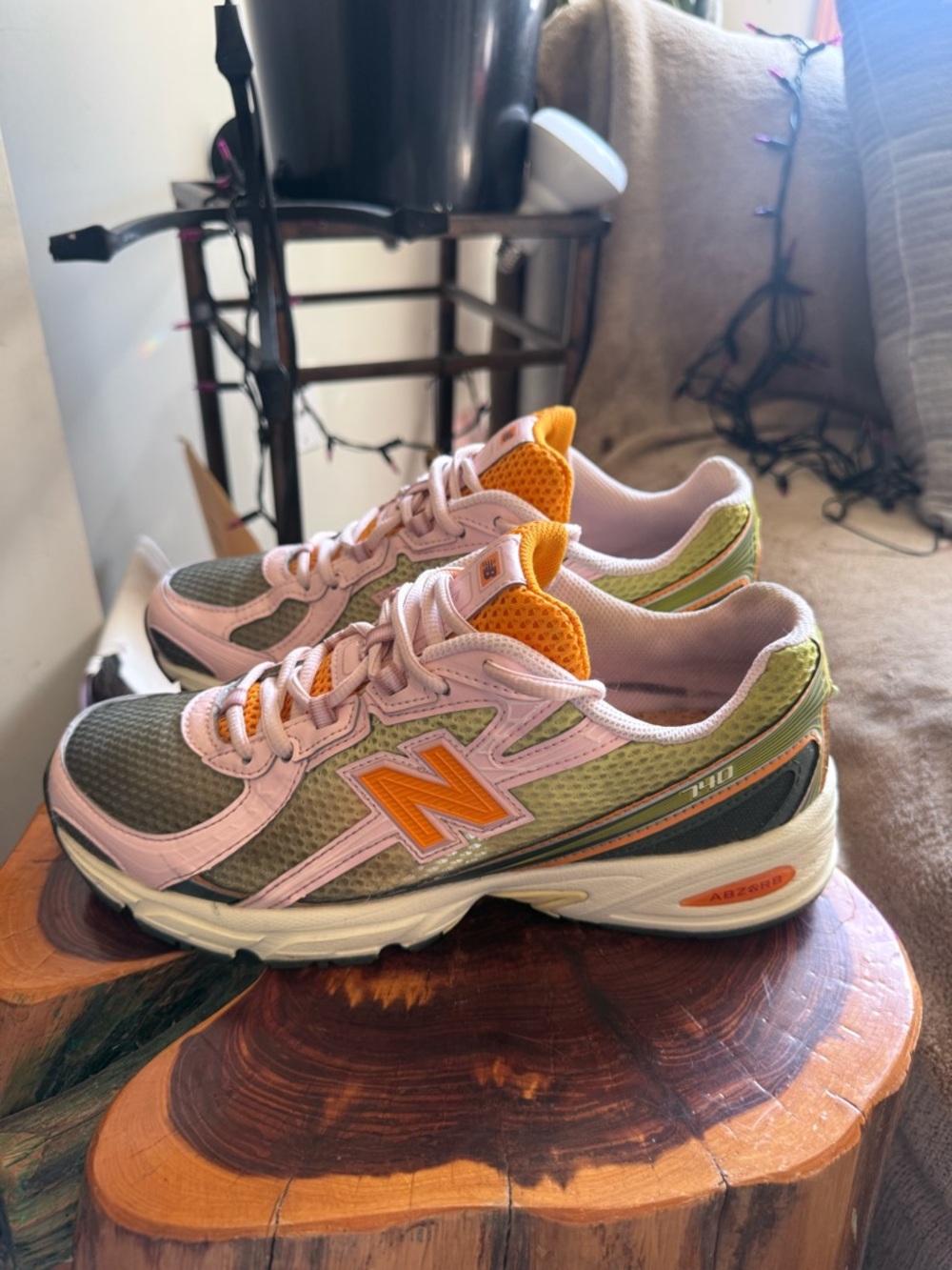 New Balance and Concepts Collab Women's size 8.5 in amazing condition. Rare find